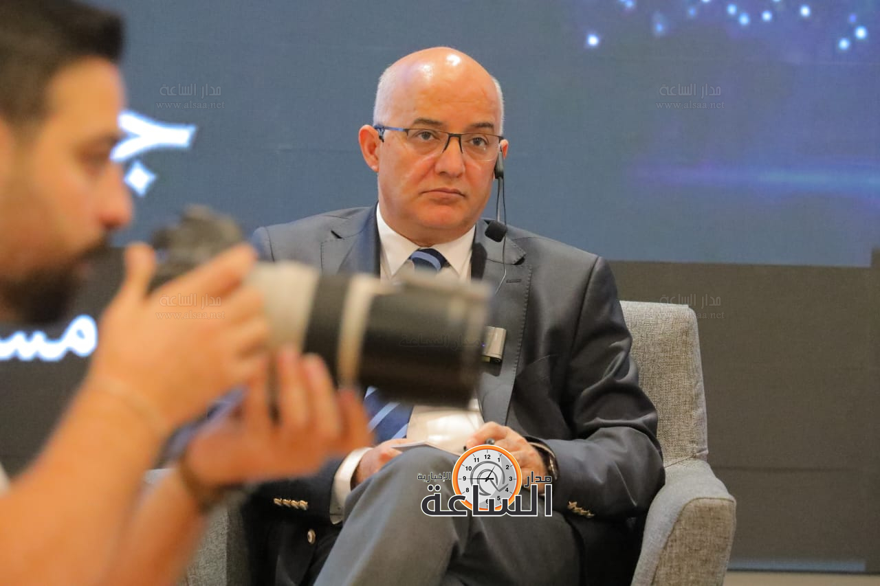 Madar Al-Saa Images 0.7616883029300483