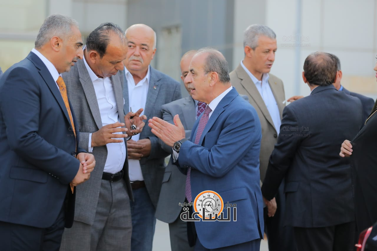 Madar Al-Saa Images 0.9392584487074147