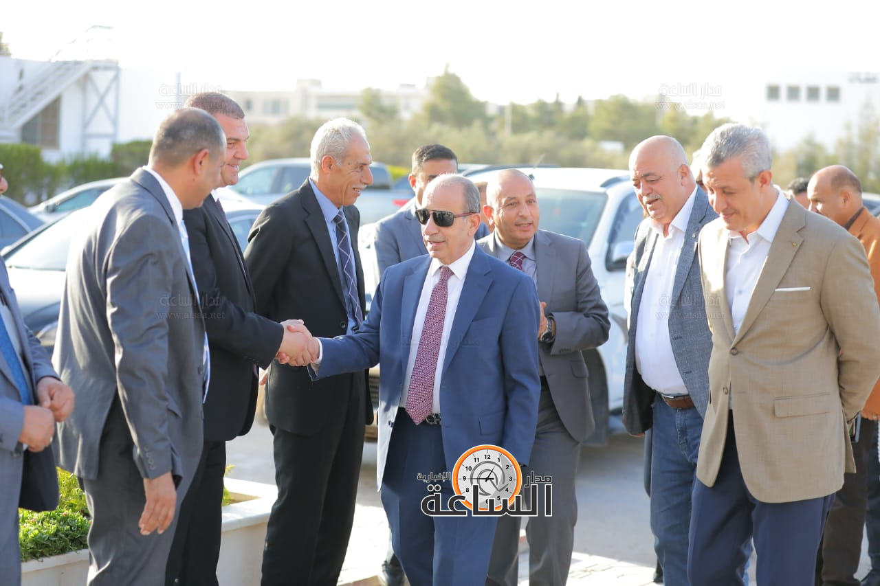 Madar Al-Saa Images 0.6782772940223656