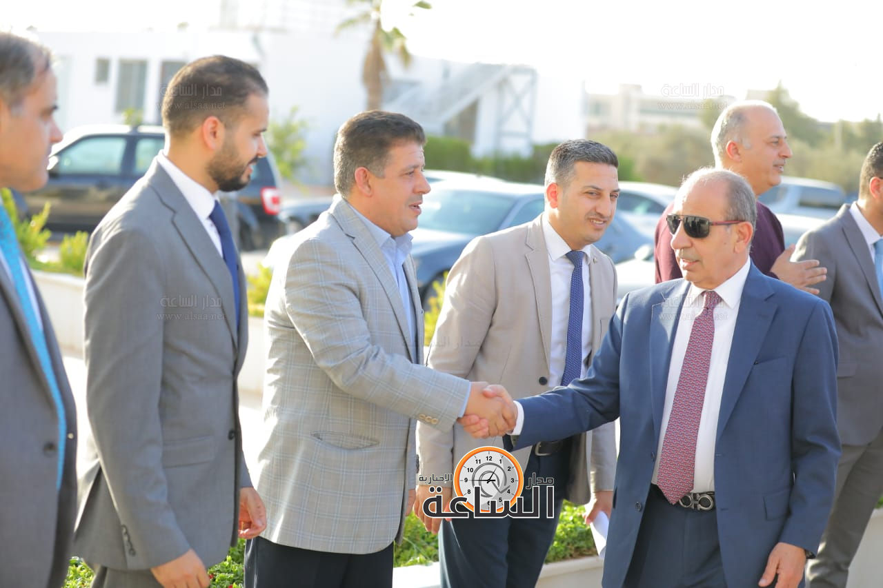 Madar Al-Saa Images 0.5851335373692128