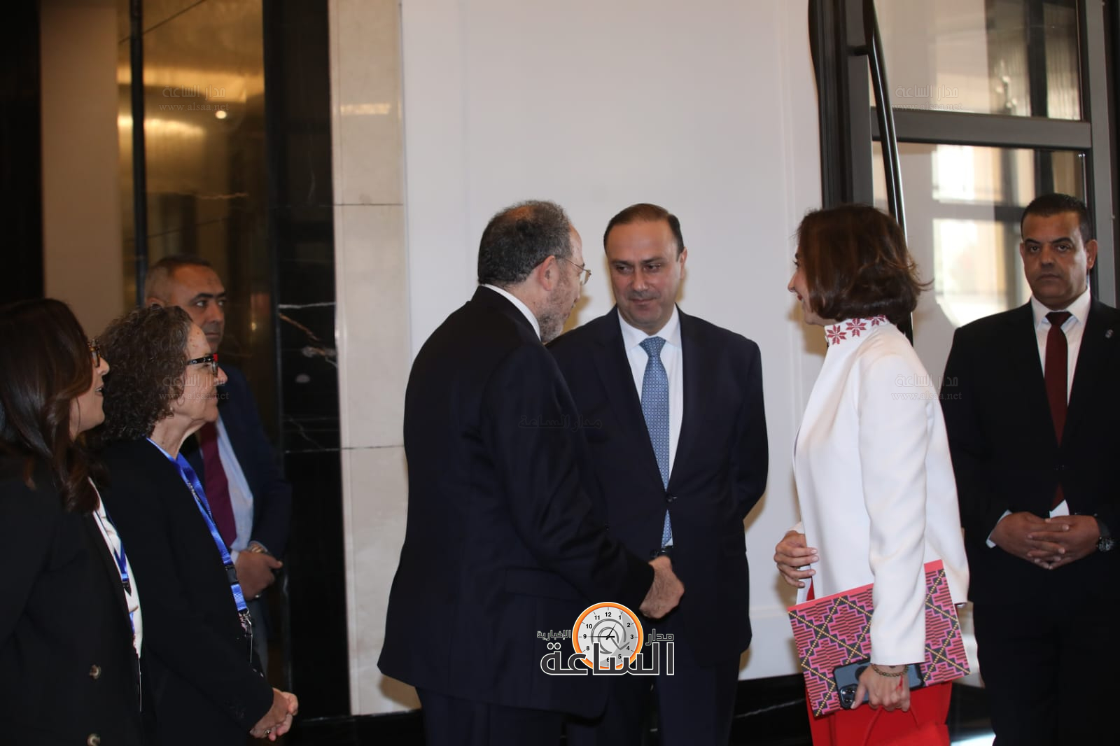 Madar Al-Saa Images 0.7190030367611895