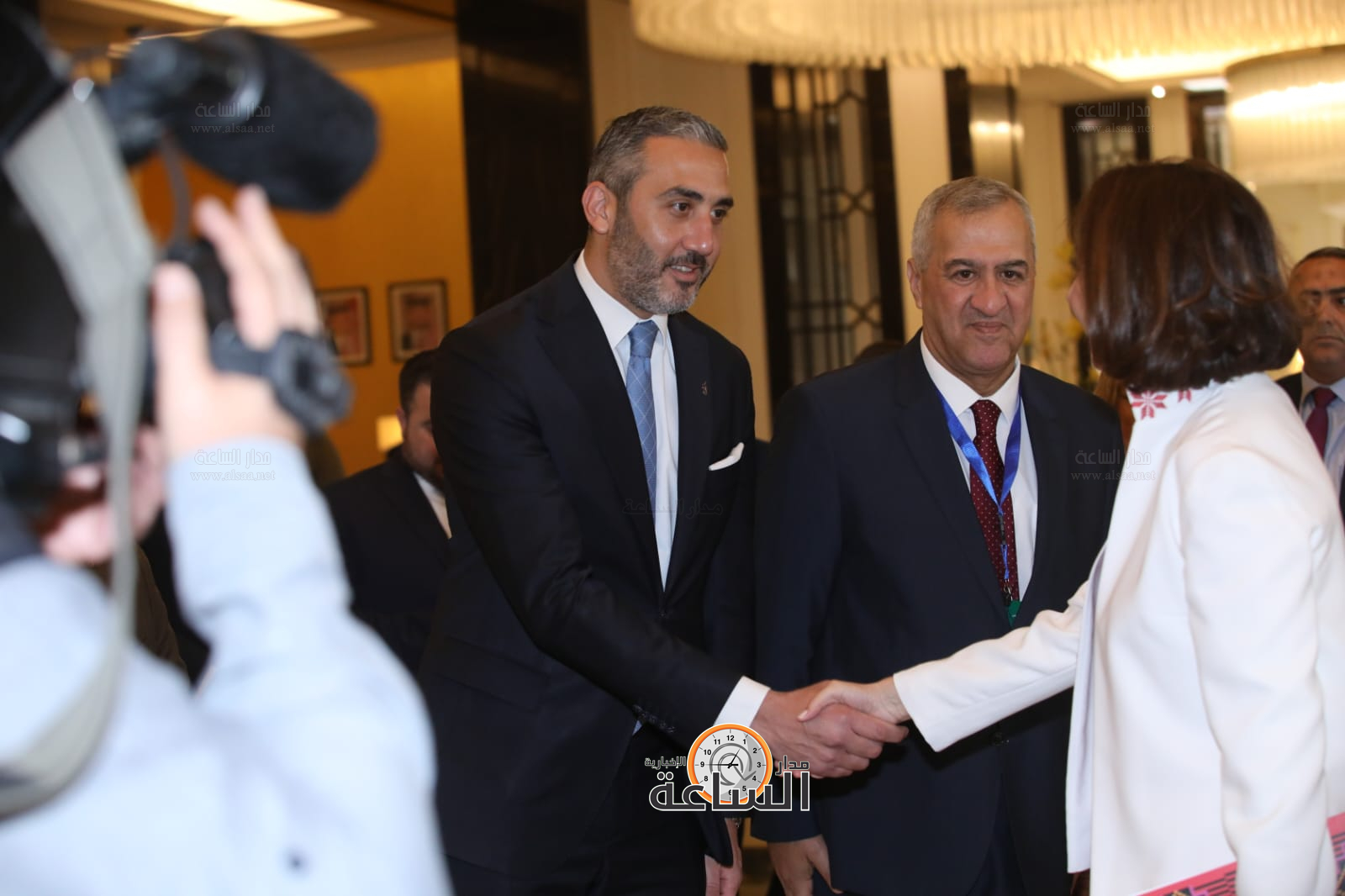 Madar Al-Saa Images 0.38355434382922327