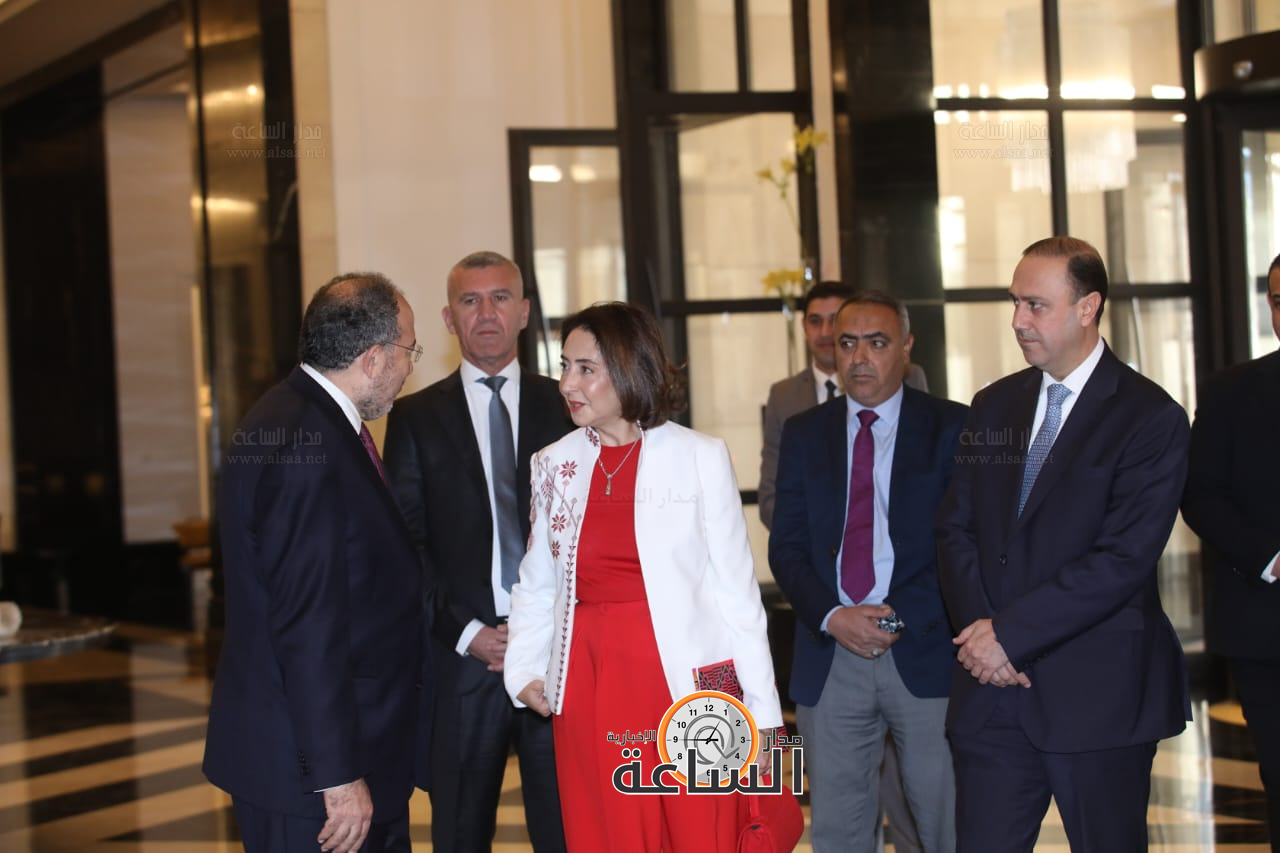 Madar Al-Saa Images 0.5696235644524557