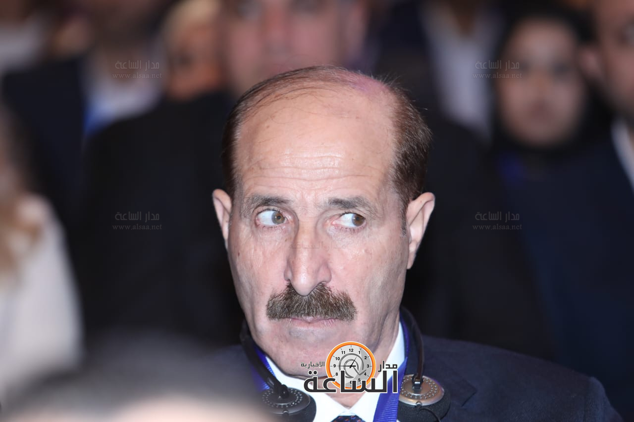 Madar Al-Saa Images 0.7017423353443912