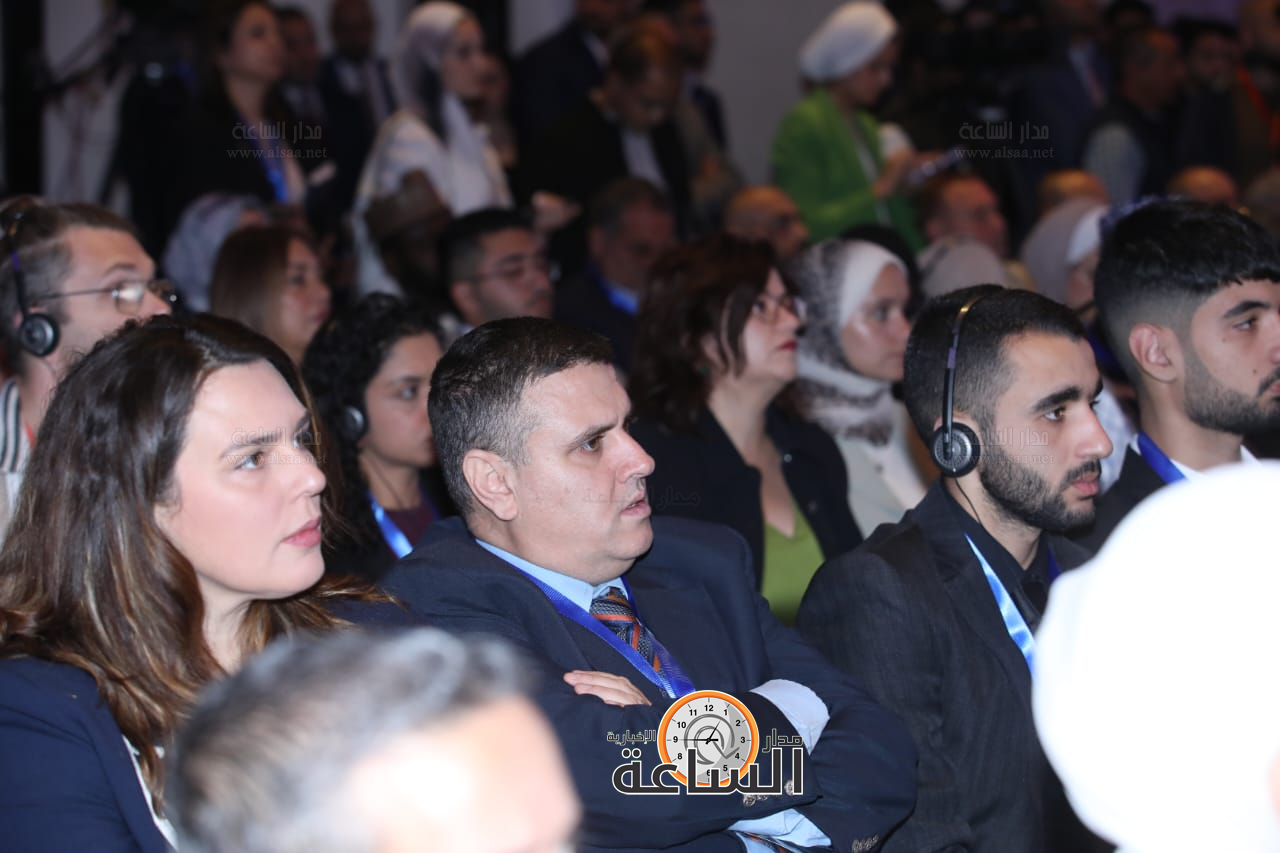 Madar Al-Saa Images 0.20162324255690312