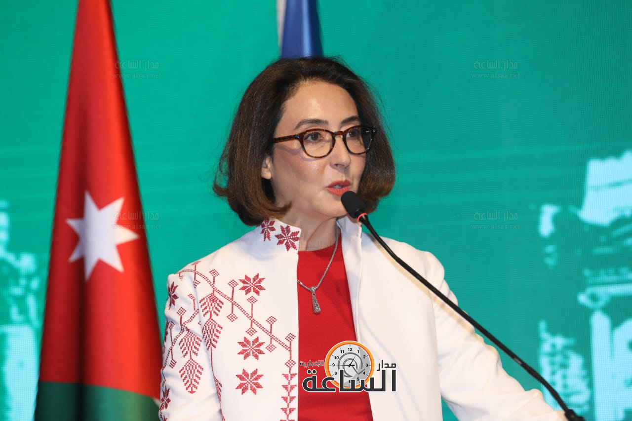 Madar Al-Saa Images 0.7692716847002117