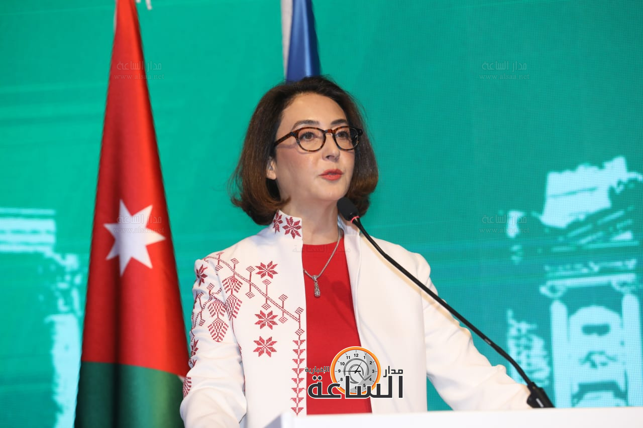 Madar Al-Saa Images 0.10387702862999881