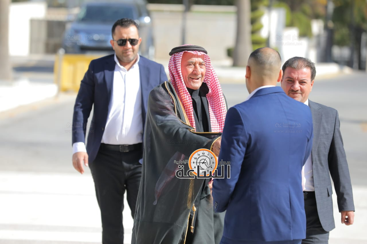 Madar Al-Saa Images 0.4528144050181613