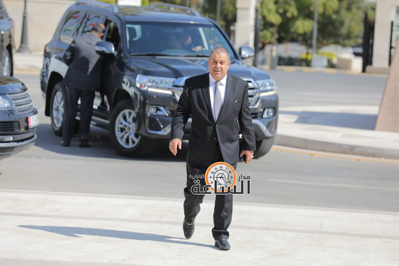 Madar Al-Saa Images 0.023491423696823777