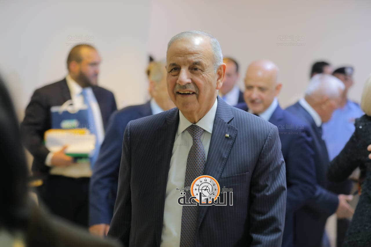 Madar Al-Saa Images 0.3227198359154799