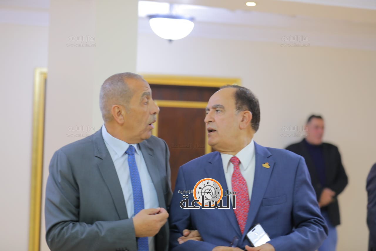 Madar Al-Saa Images 0.40754874078005043