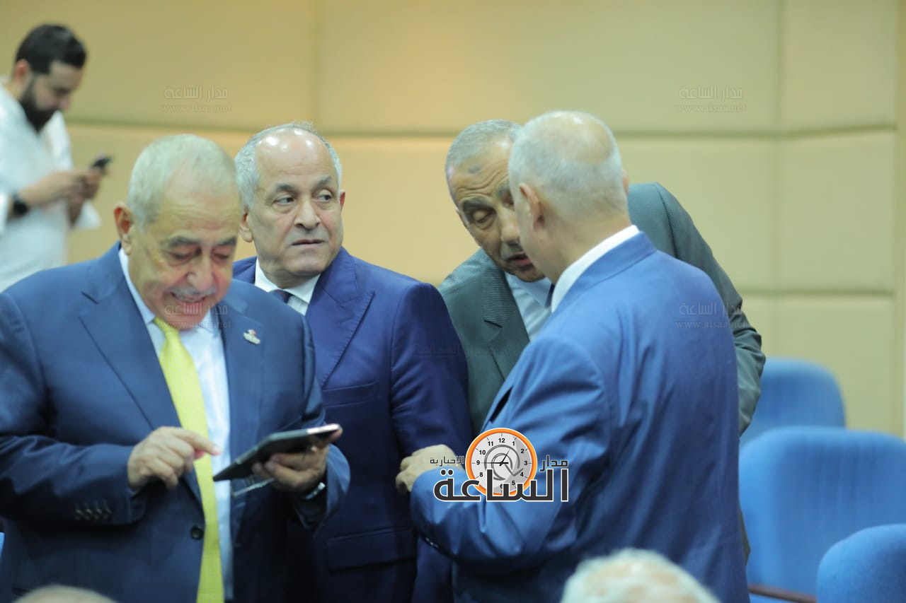 Madar Al-Saa Images 0.4039796138759968