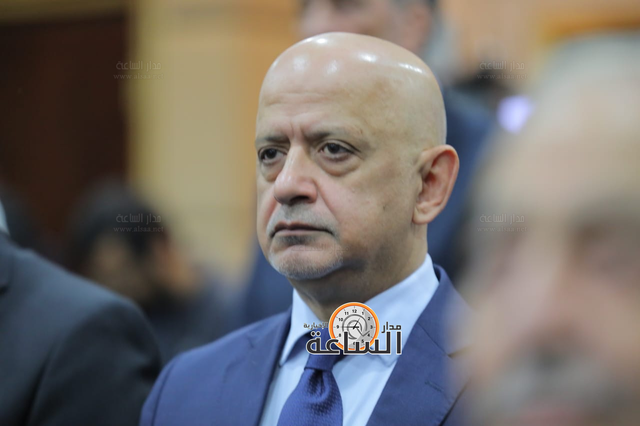 Madar Al-Saa Images 0.04589325631415275