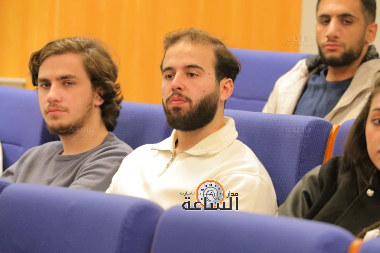 Madar Al-Saa Images 0.47714356925653423