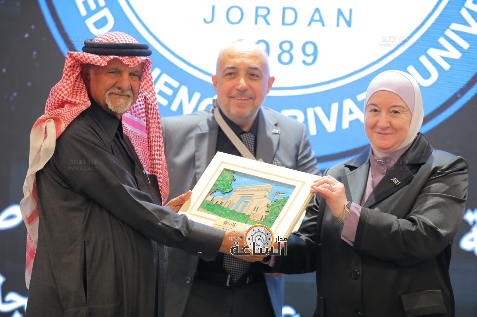 Madar Al-Saa Images 0.44052796320677