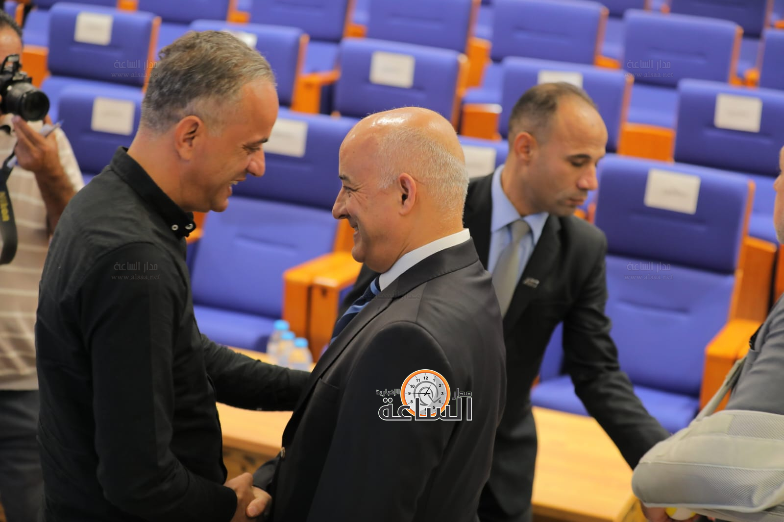 Madar Al-Saa Images 0.7479398788217748