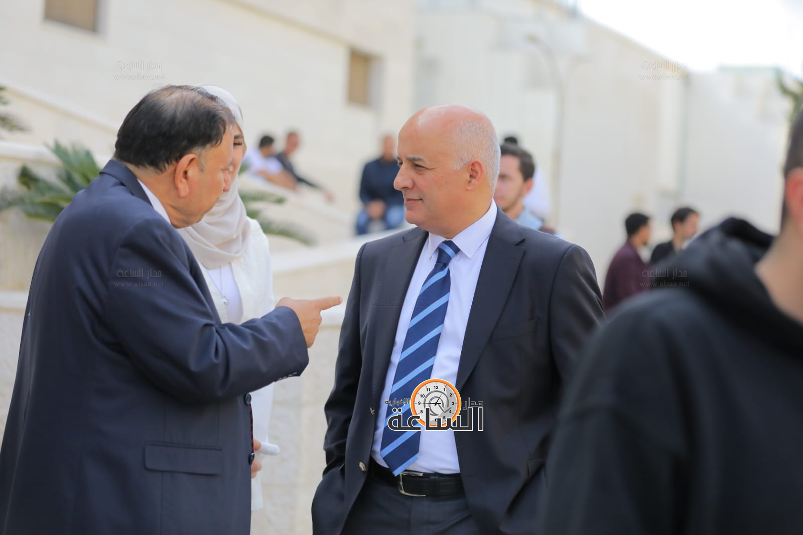 Madar Al-Saa Images 0.8815067186357912