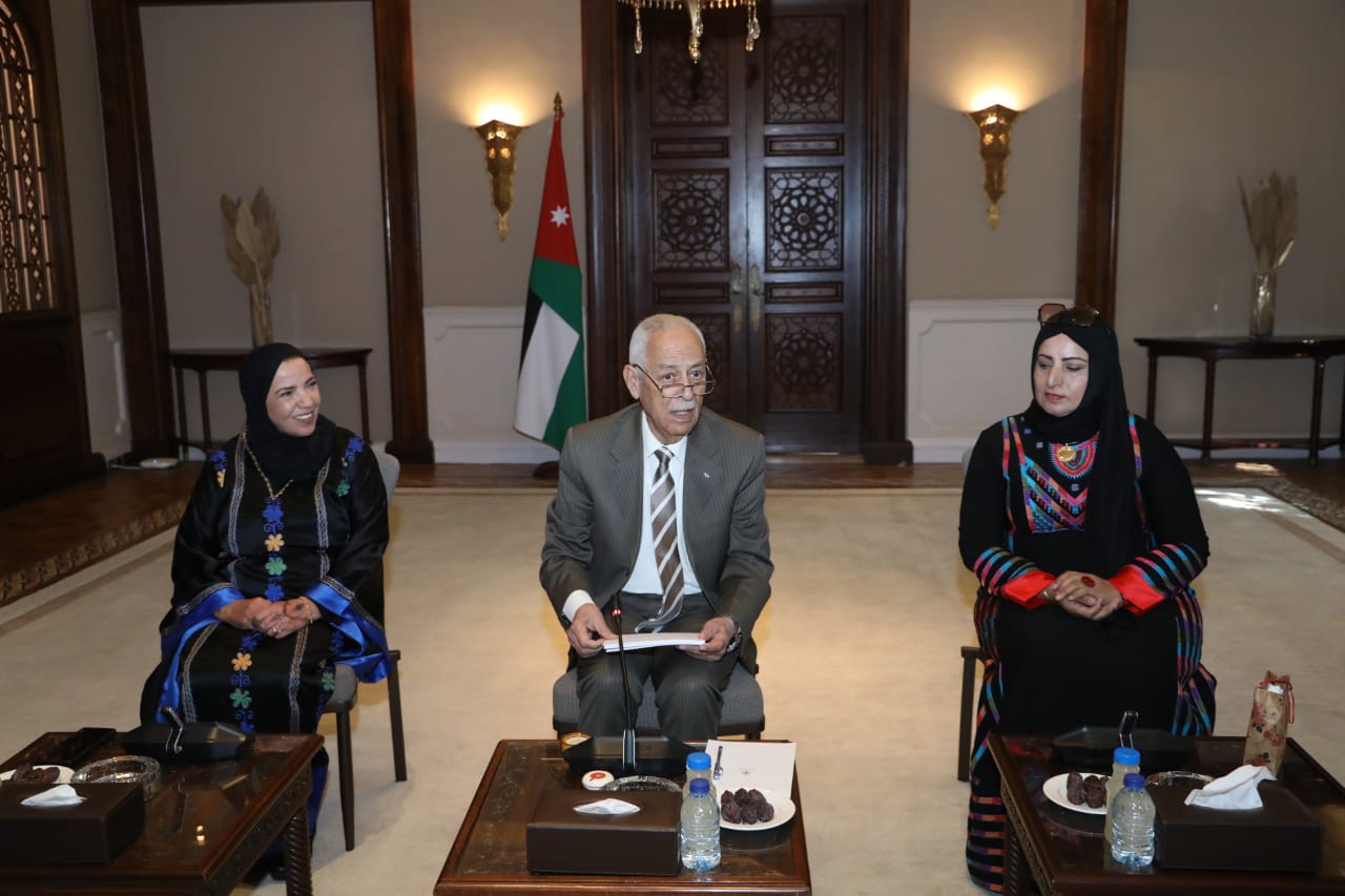 Madar Al-Saa Images 0.5438402142930376