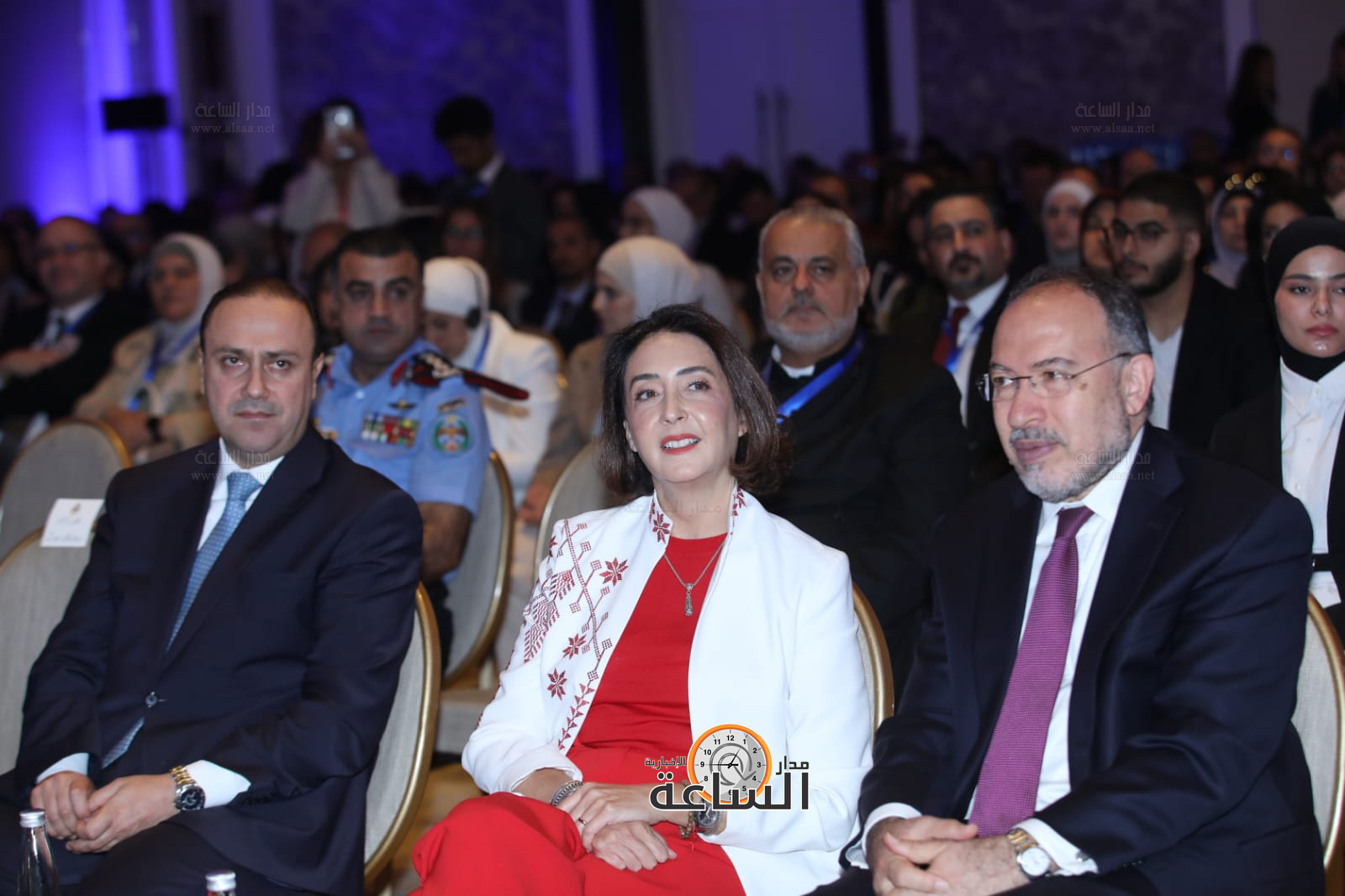 Madar Al-Saa Images 0.4874922554196375