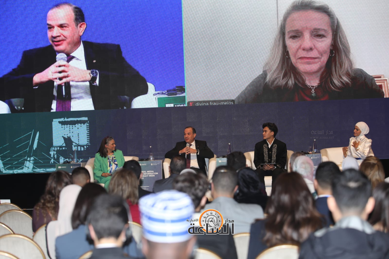 Madar Al-Saa Images 0.6419087357128348