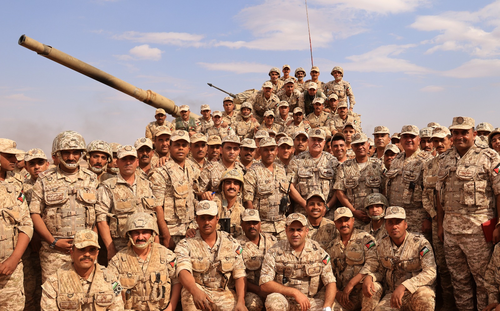 Madar Al-Saa Images 0.5085937589714056