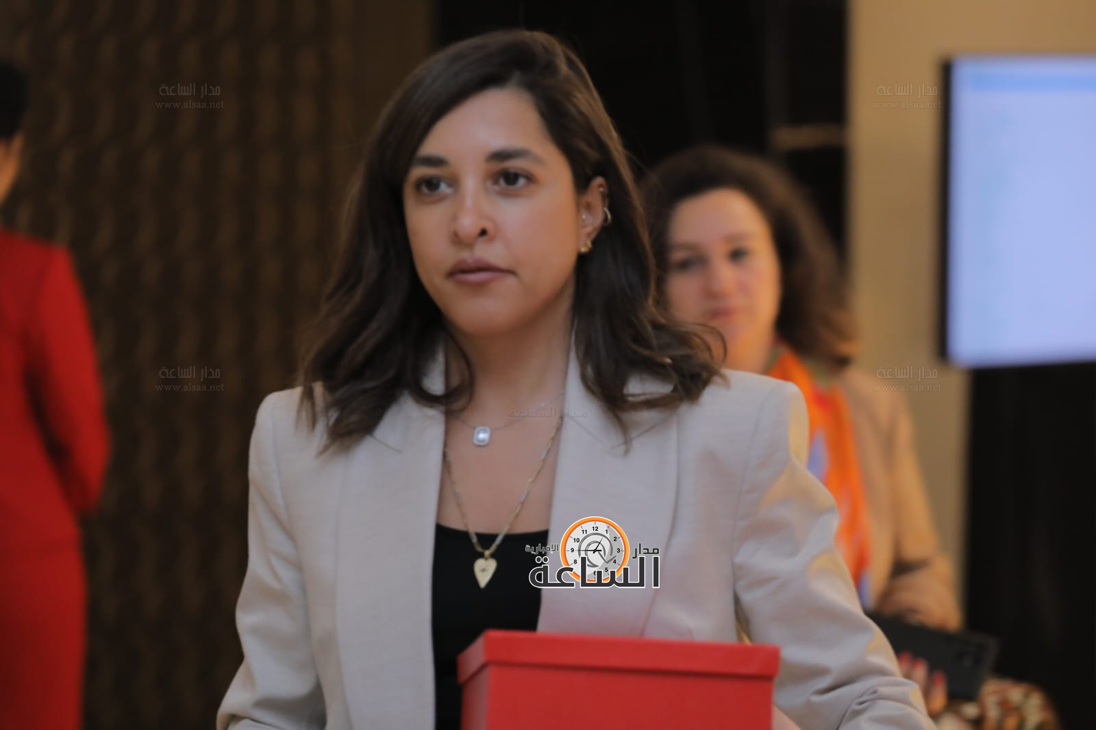 Madar Al-Saa Images 0.15499456715806414