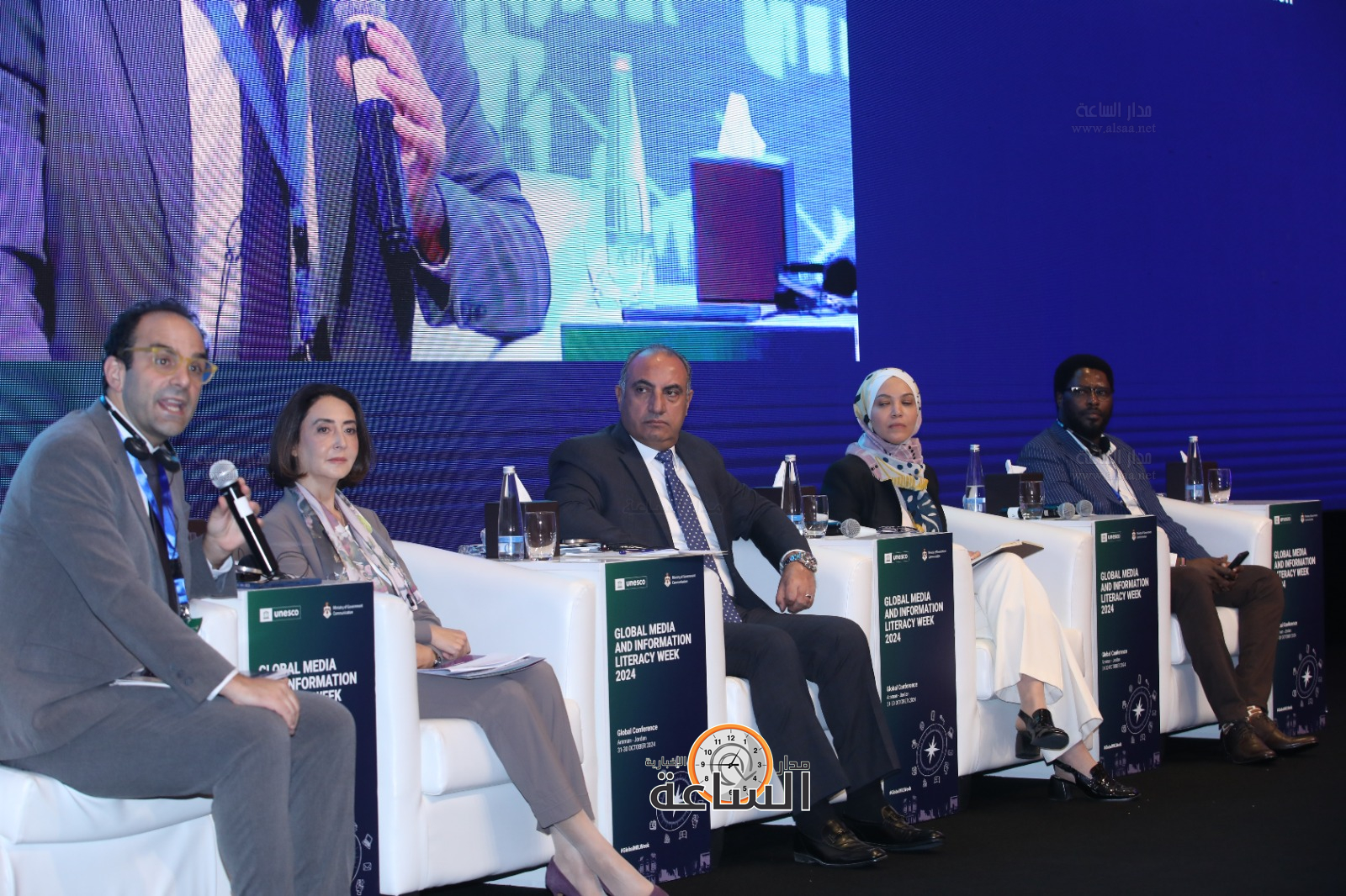 Madar Al-Saa Images 0.1983727924322214