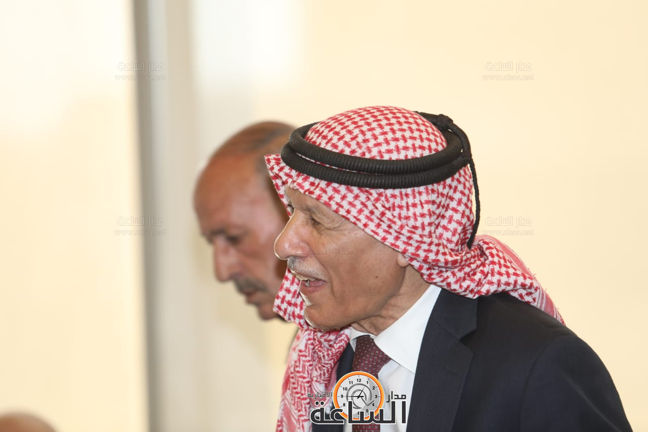 Madar Al-Saa Images 0.017875567590075248