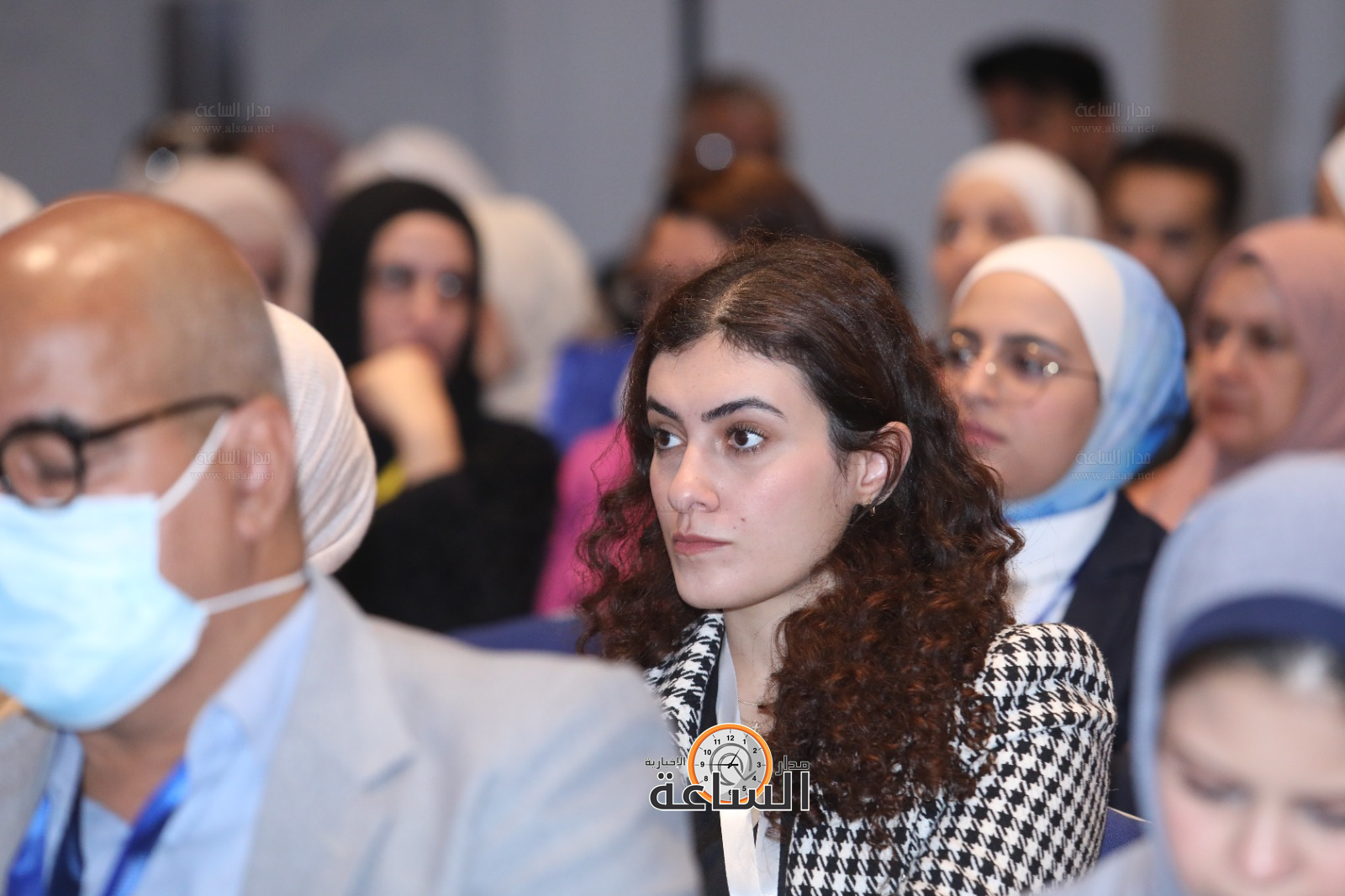 Madar Al-Saa Images 0.21236645250083397