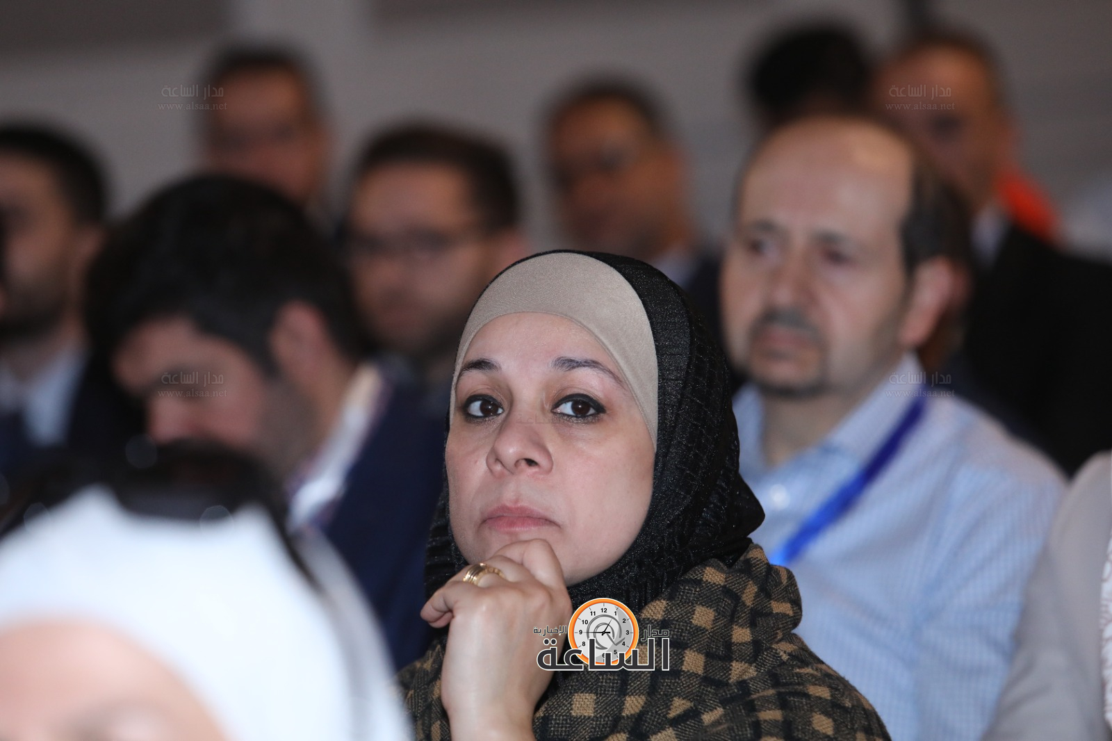 Madar Al-Saa Images 0.4427438085905202