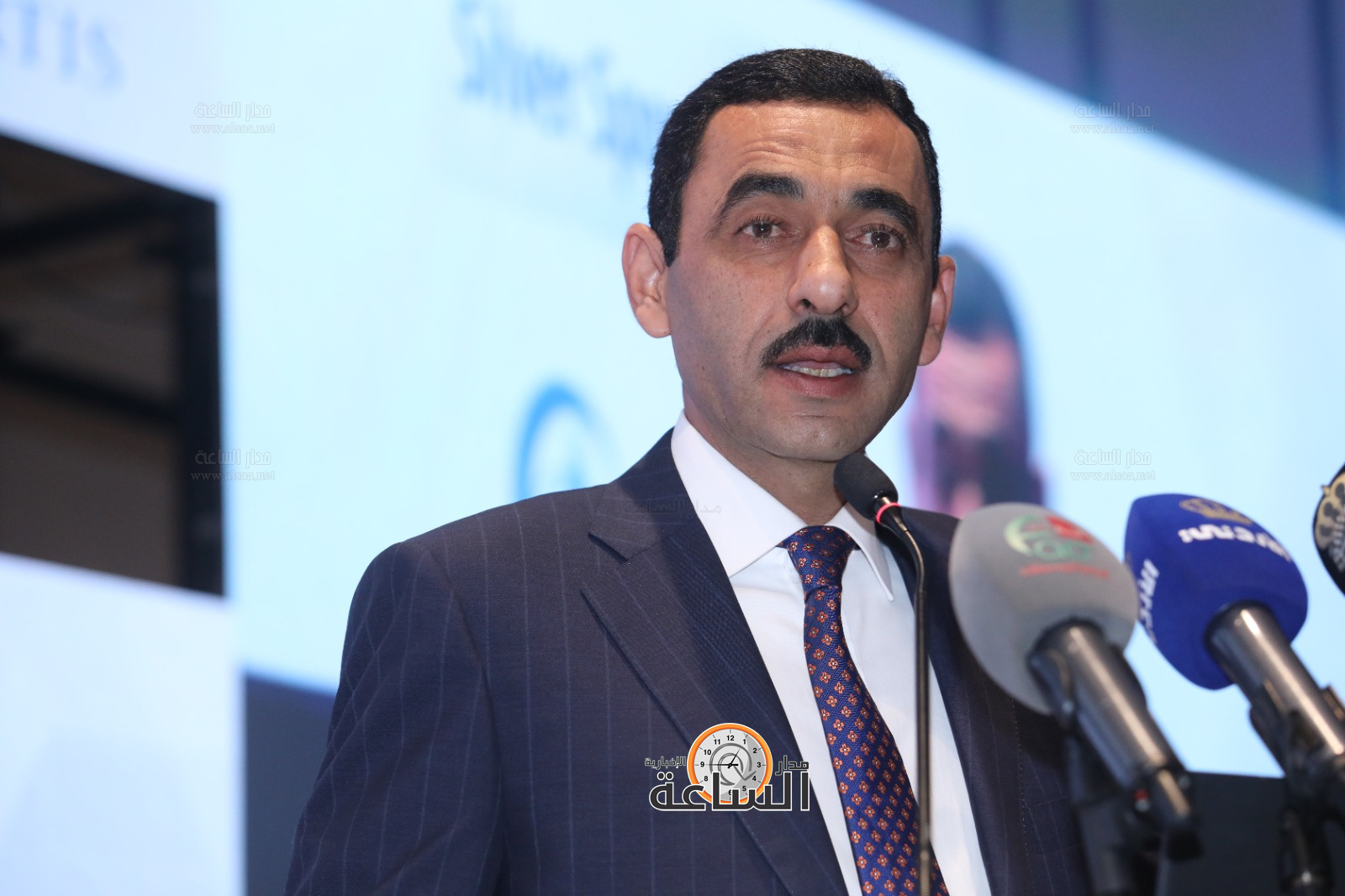 Madar Al-Saa Images 0.03143918352316355