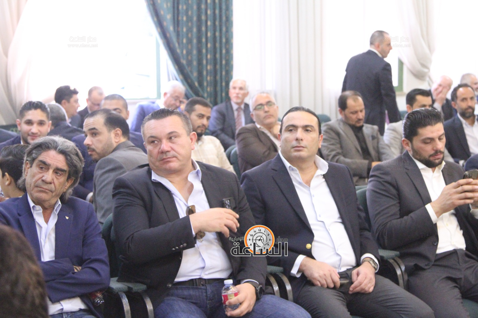 Madar Al-Saa Images 0.00018003689840440096