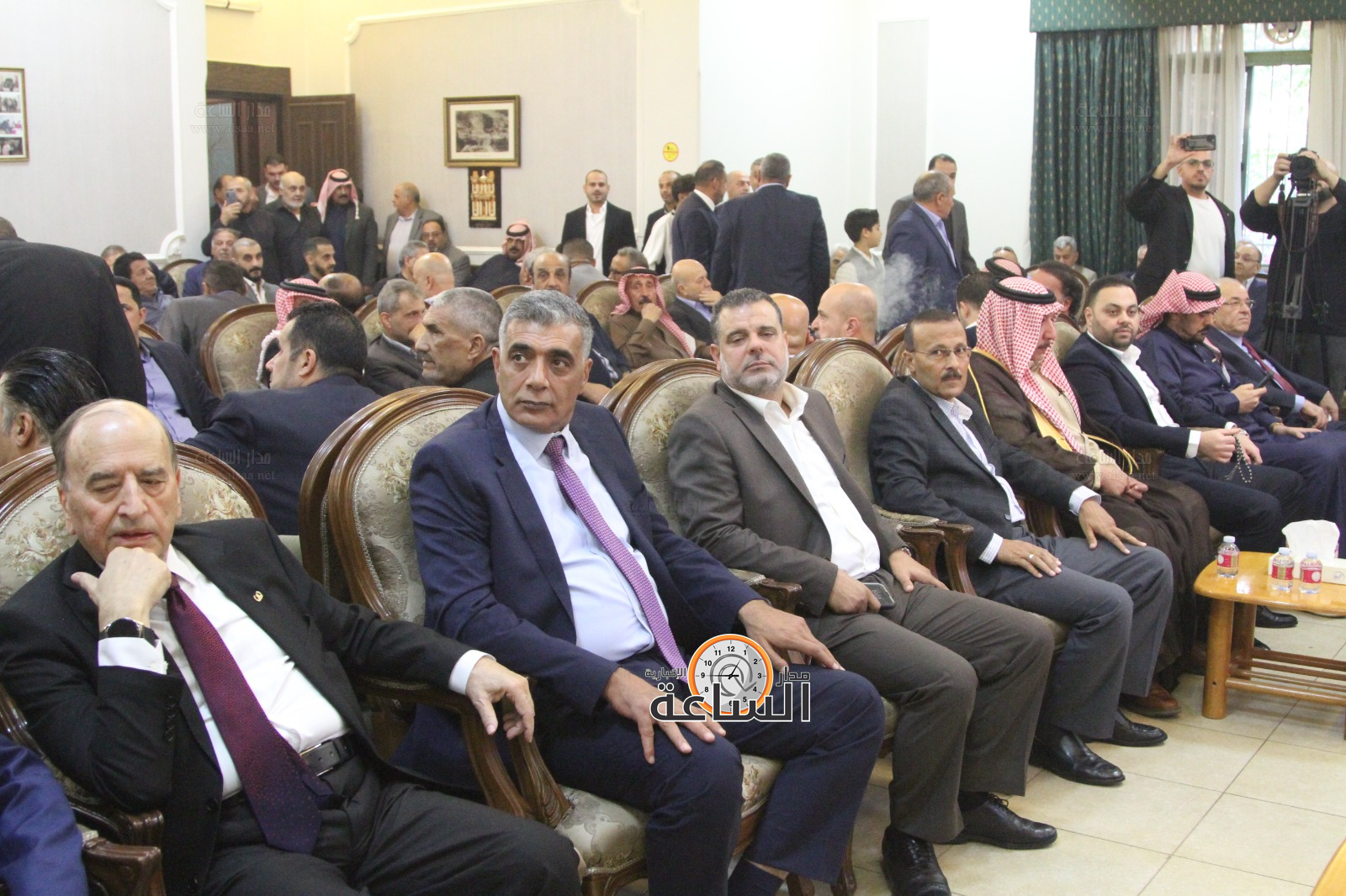 Madar Al-Saa Images 0.8697480428083733