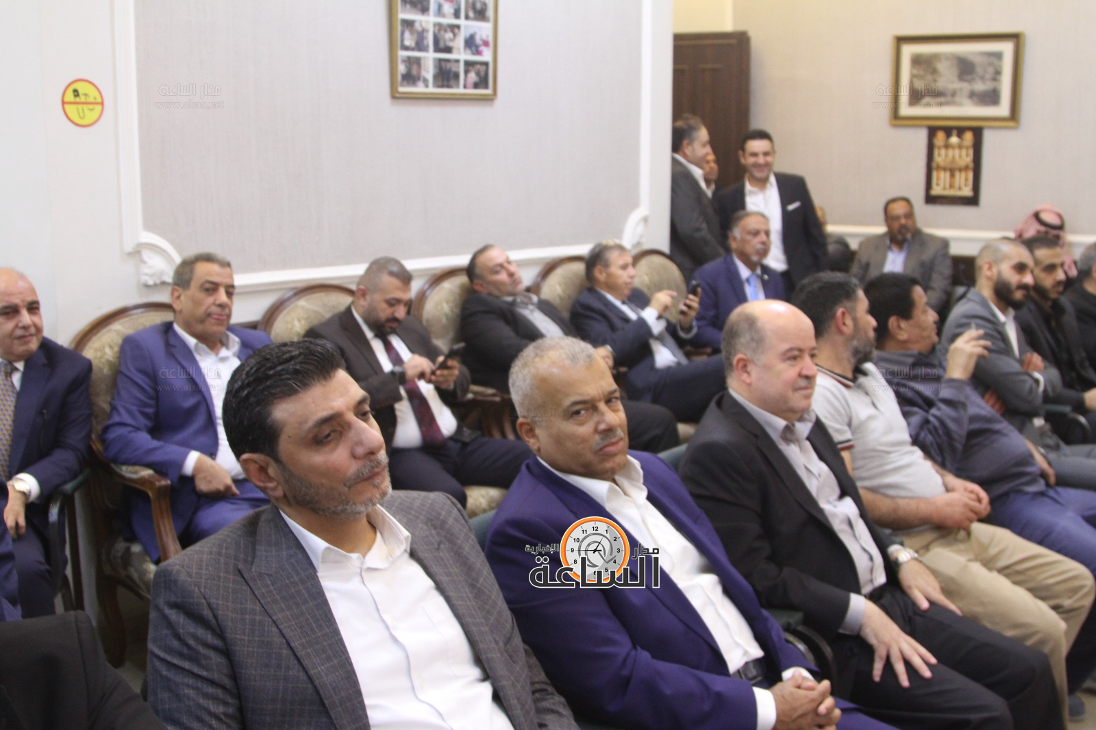 Madar Al-Saa Images 0.45610967124141744