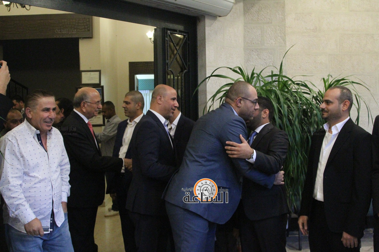 Madar Al-Saa Images 0.9451766362359875