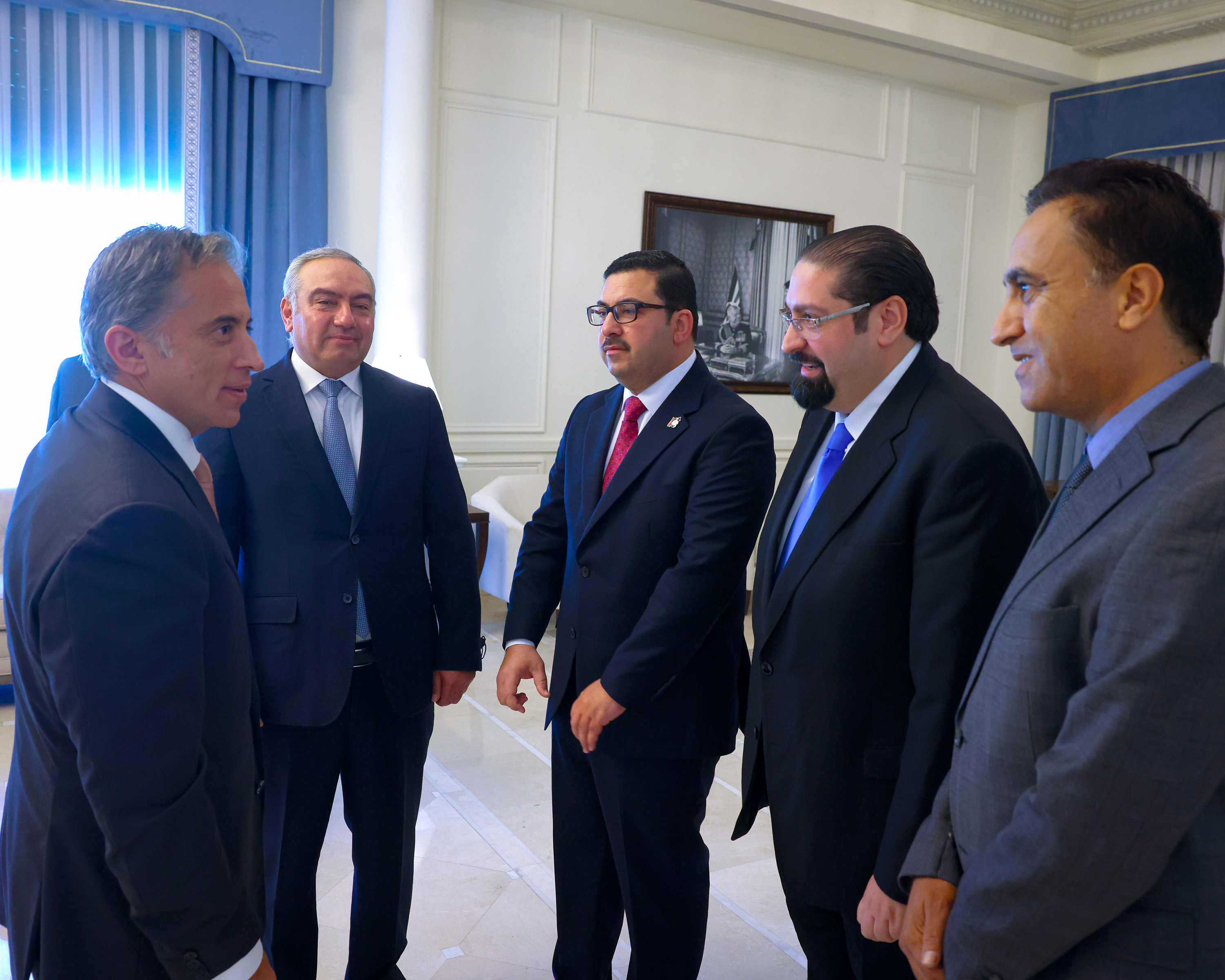 Madar Al-Saa Images 0.5783016572625084