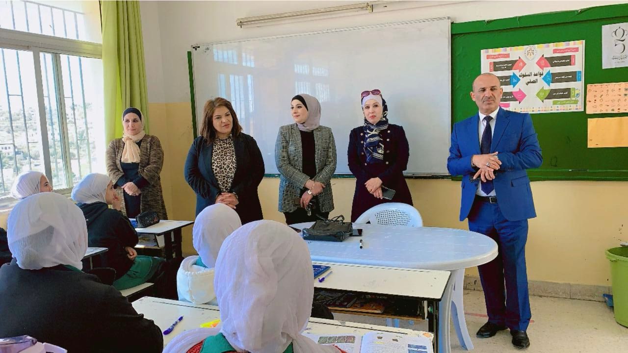 Madar Al-Saa Images 0.564412170251614