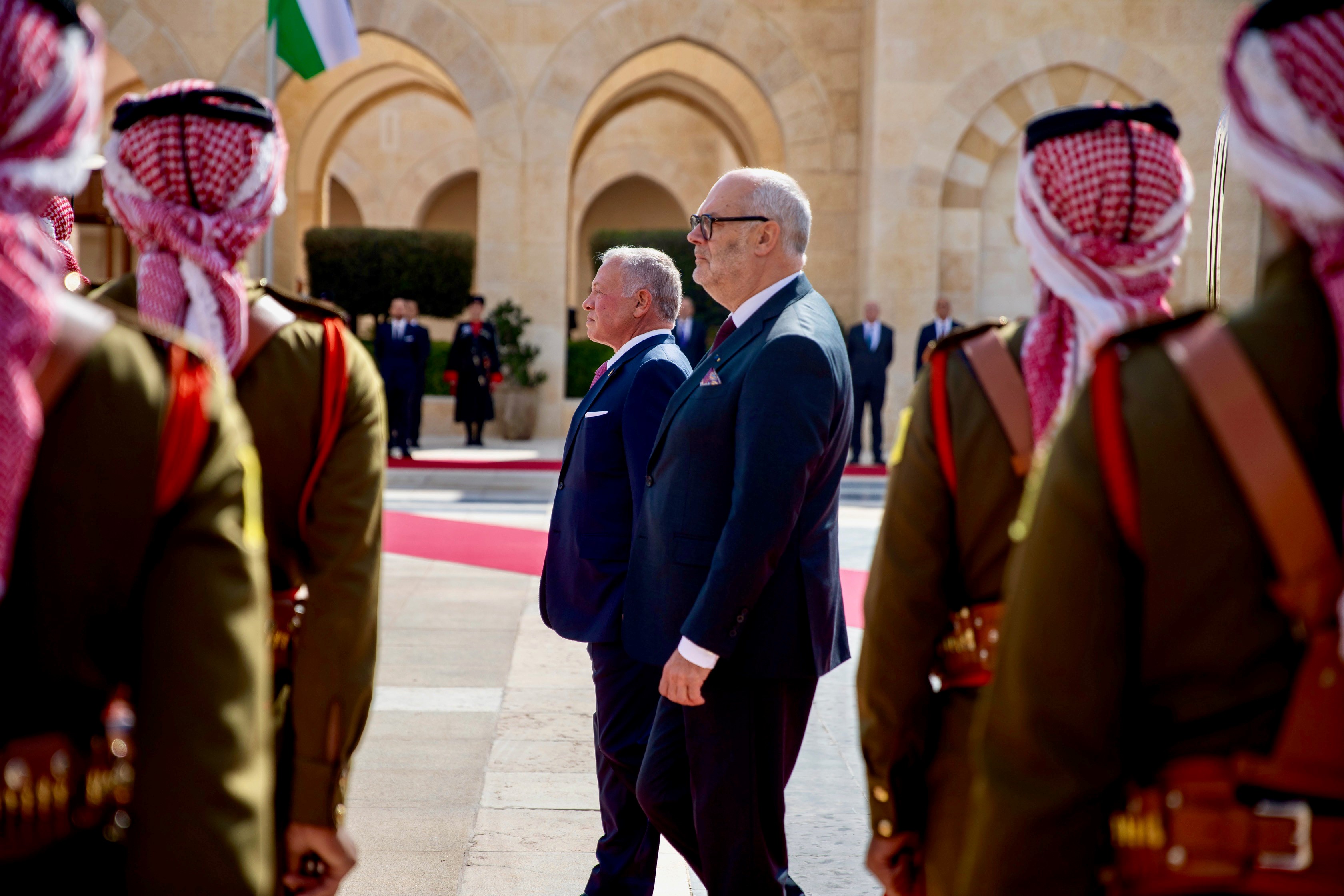 Madar Al-Saa Images 0.30224679456105186