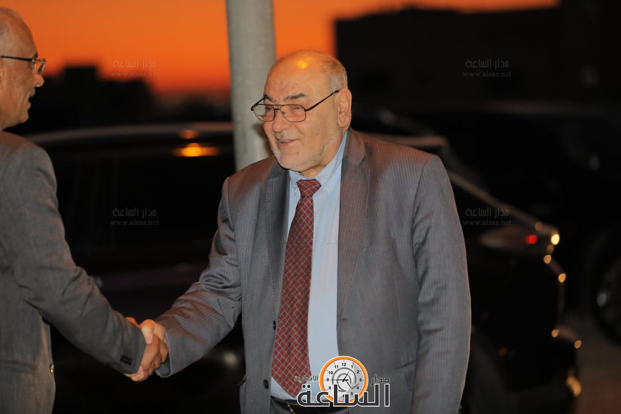 Madar Al-Saa Images 0.9523763228898381