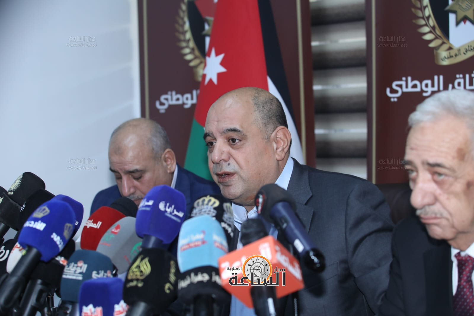 Madar Al-Saa Images 0.546877052174346