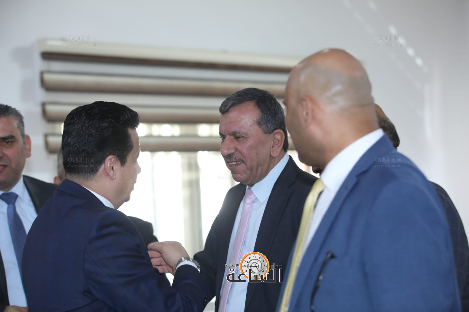 Madar Al-Saa Images 0.5913203339968811