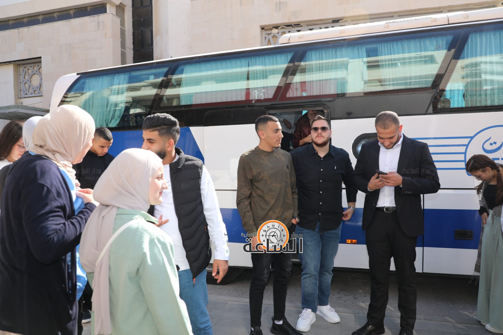 Madar Al-Saa Images 0.46615534500641553