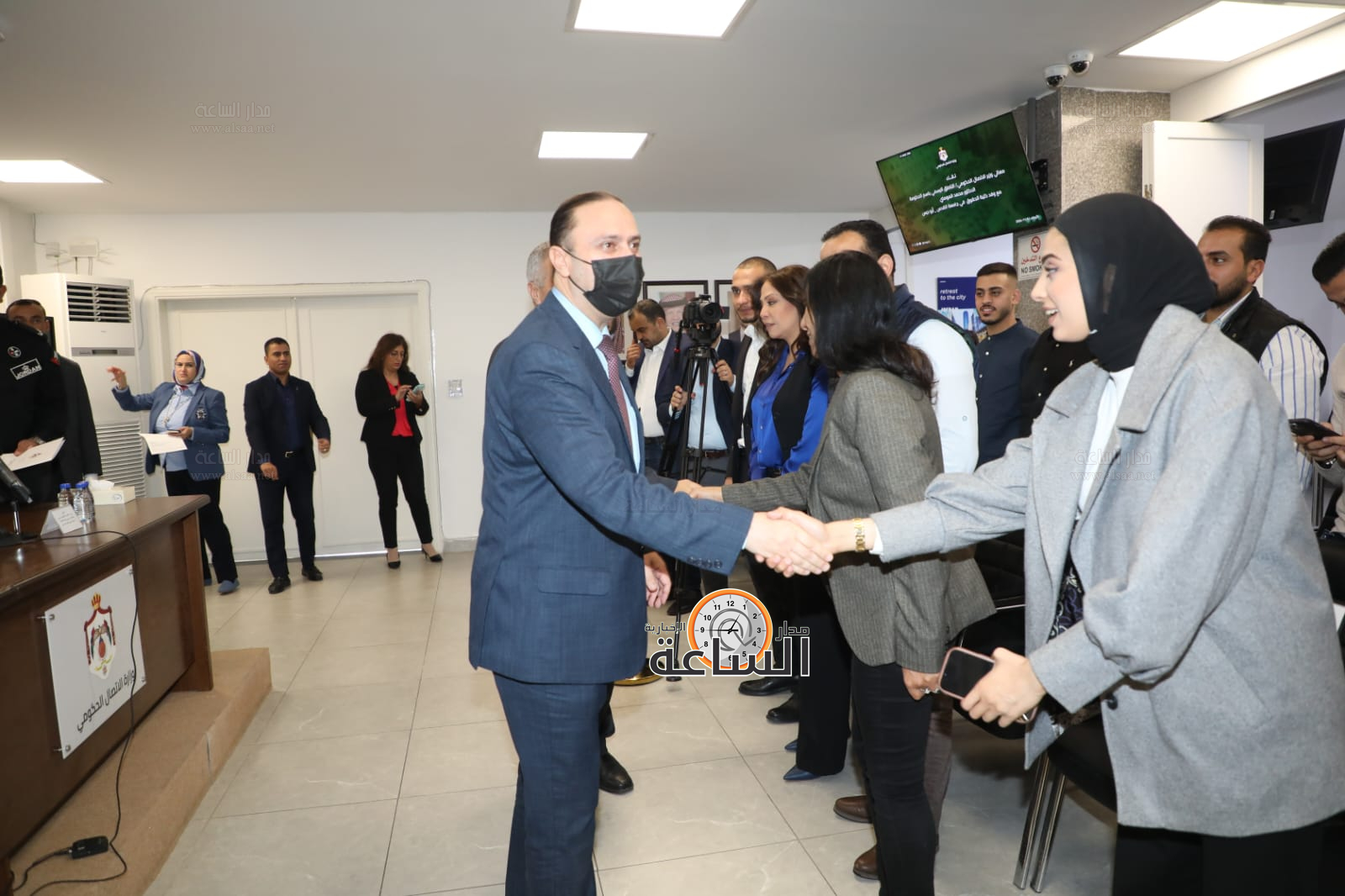 Madar Al-Saa Images 0.33520529506382335