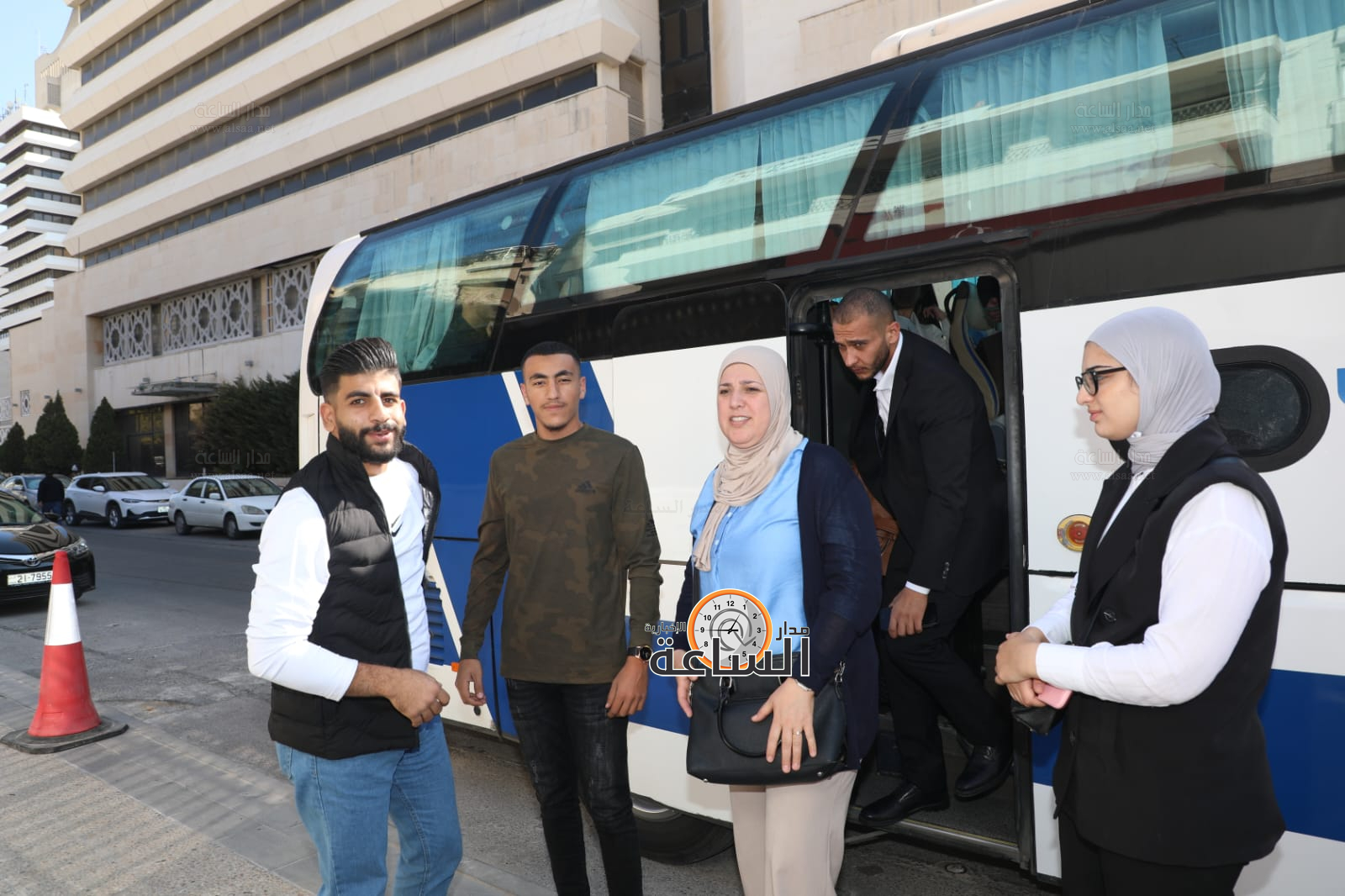 Madar Al-Saa Images 0.20430135351485124