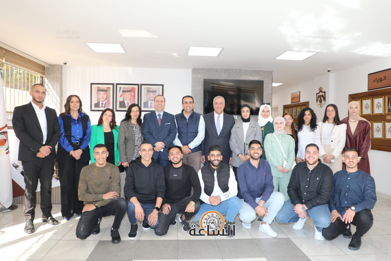 Madar Al-Saa Images 0.32437036686266096