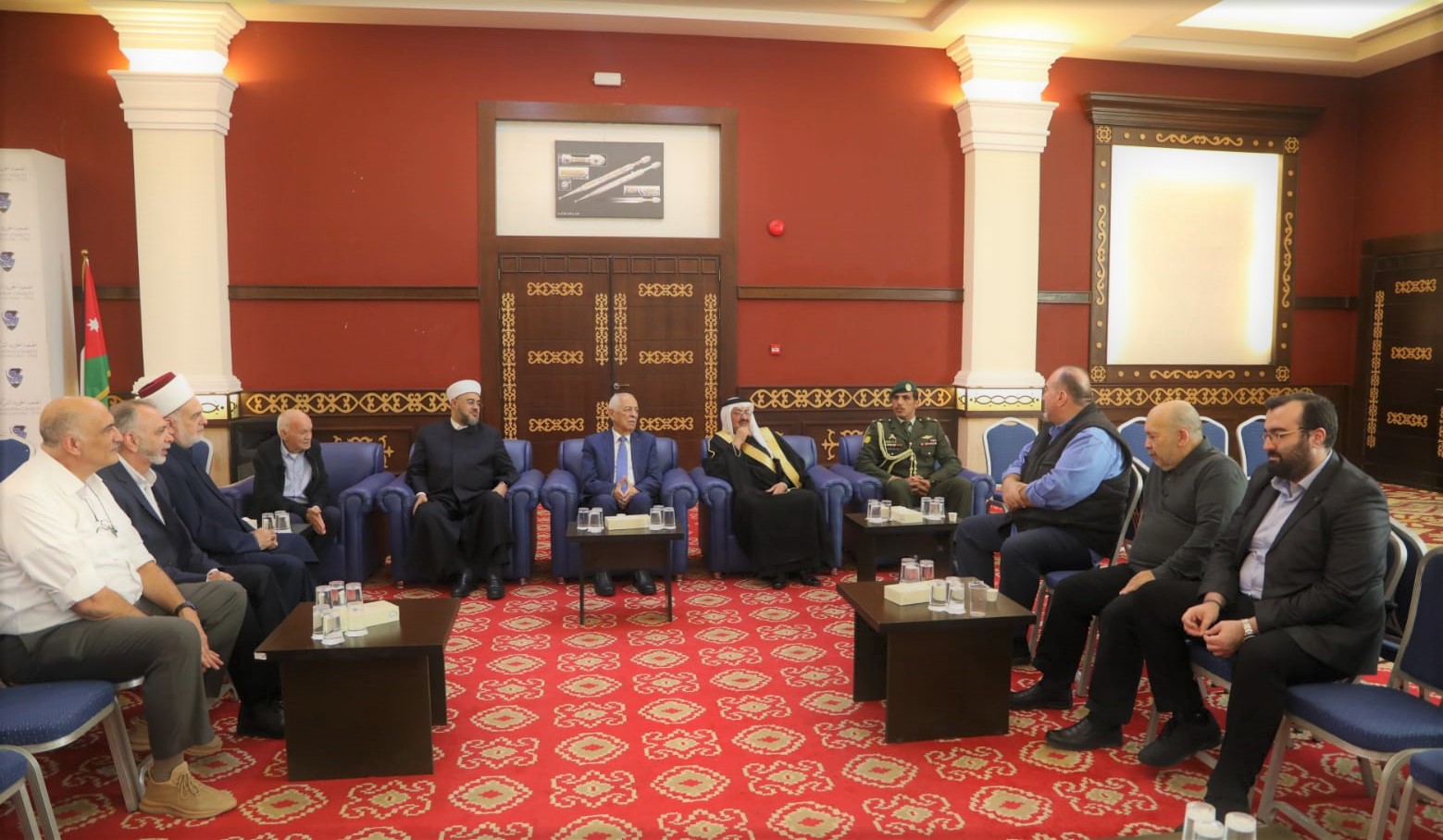 Madar Al-Saa Images 0.7739850527205212