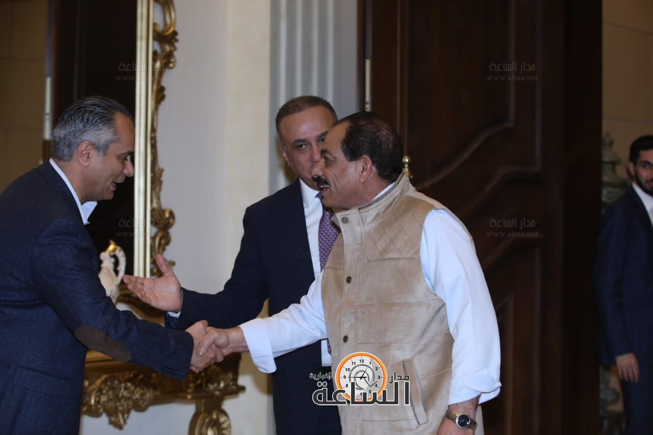 Madar Al-Saa Images 0.14342056396530212