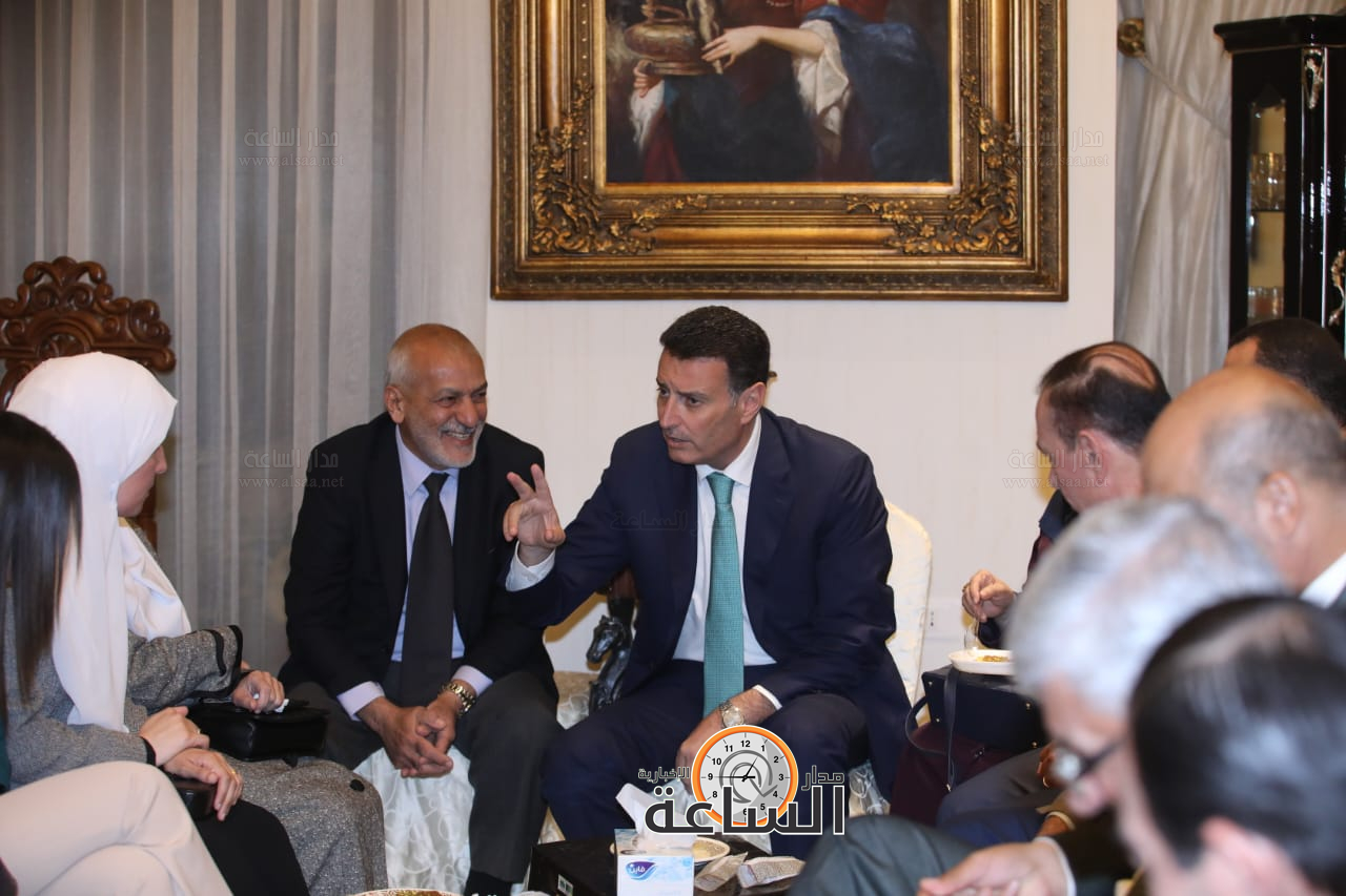 Madar Al-Saa Images 0.48391212211000734