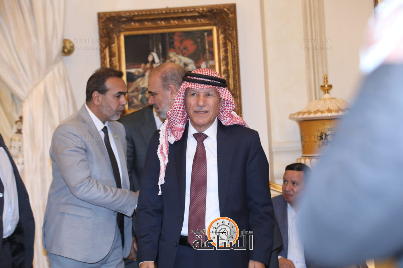 Madar Al-Saa Images 0.4360124117711792