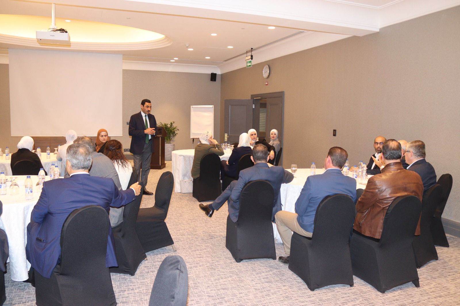 Madar Al-Saa Images 0.6893619745629582